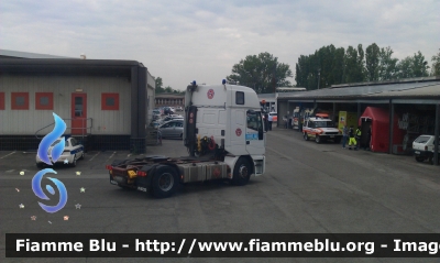 Iveco EuroStar
Protezione Civile
Regione Emilia Romagna
Colonna Mobile Regionale
PR 12
Parole chiave: Iveco EuroStar