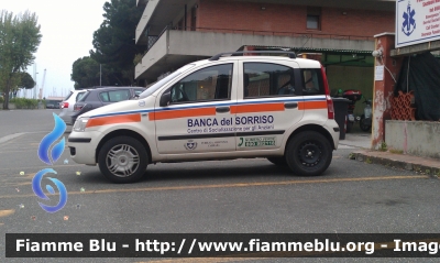 Fiat Nuova Panda I serie
Pubblica Assistenza Carrara
Sezione Carrara Centro
Servizi Sociali - Centro diurno anziani
Dono della fondazione Banca del Sorriso
M 209
Parole chiave: Fiat Nuova_Panda_Iserie