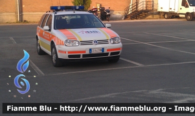 Volkswagen Golf Variant IV serie
118 Parma Soccorso
Automedica in servizio presso C.O. 118
Allestimento Bertazzoni
Veicolo privo di codice identificativo
Parole chiave: Volkswagen Golf_Variant_IVserie Automedica