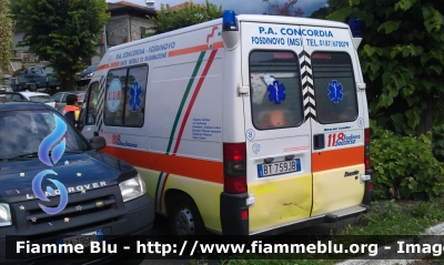 Fiat Ducato II serie
P.A. Concordia di Fosdinovo (MS)
Unità Mobile di Rianimazione
Codice Radio Koala 8
Allestimento F.lli Mariani

Veicolo in precedenza della P.A. Croce Azzurra di Comano (MS) - http://www.fiammeblu.it/displayimage.php?album=3902&pid=47212#top_display_media
