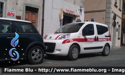 Fiat Qubo
Polizia Municipale
Comune di Montignoso (MS)
Automezzo n° 1
Allestimento "Bertazzoni"

POLIZIA LOCALE YA 675 AJ
Parole chiave: Fiat Qubo PoliziaLocaleYA675AJ