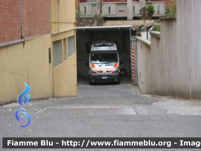 Renault Trafic III serie
Pubblica Assistenza Croce Bianca Massa
Ambulanza di Emergenza
Allestimento Orion
Parole chiave: Renautl Trafic_IIIserie Ambulanza