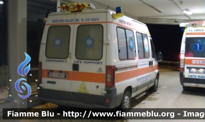 Fiat Ducato III serie
Misericordia di Mulazzo (MS)
Ambulanza medicalizzata 
Postazione "Charlye 8" presso P.E.T. del Pronto Soccorso dell'Ospedale di Pontremoli
Parole chiave: Fiat Ducato_IIIserie Ambulanza