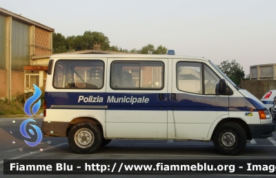 Ford Transit V serie
Polizia Municipale Parma
Sigla Veicolo: 17
Allestimento Bertazzoni
Parole chiave: Ford Transit_Vserie