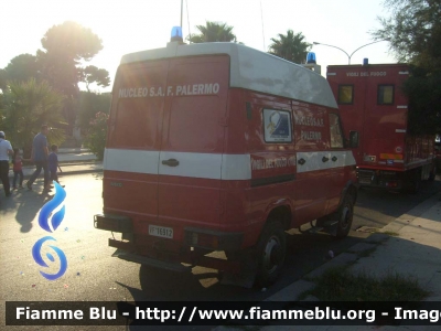 Iveco Daily 40-10 4x4 II serie
Vigili del Fuoco
Comando Provinciale di Palermo
Nucleo Speleo Alpino Fulviale
VF 16912
Parole chiave: Iveco Daily_40-10_4x4_IIserie VF16912