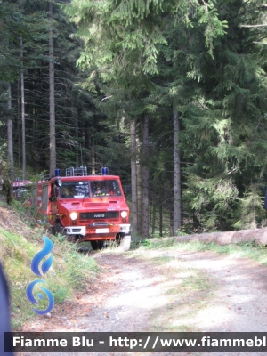 Iveco VM90
Vigili del Fuoco
Unione Distrettuale Alto Garda e Ledro
Corpo Volontario di Tiarno di Sopra
VF D00 TN
Parole chiave: Iveco VM90 VFD00TN