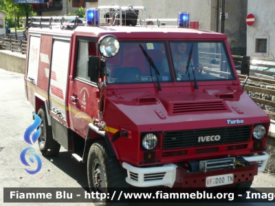 Iveco VM90
Vigili del Fuoco
Unione Distrettuale Alto Garda e Ledro
Corpo Volontario di Tiarno di Sopra
 VF D00 TN
Parole chiave: Iveco VM90 VFD00TN