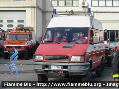 Iveco Daily 4x4 II Serie
Vigili del Fuoco
Comando Provinciale di Cagliari 
Nucleo Sommozzatori
VF 17322
Parole chiave: Iveco Daily_4x4_IISerie VF17322