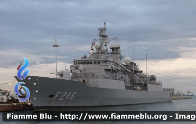 Fregata Classe Barbaros
Türkiye Cumhuriyeti - Turchia
Türk Deniz Kuvvetleri
F246 TCG Salihreis 
