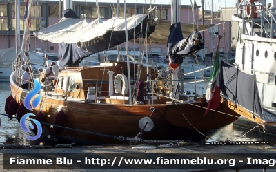 Yacht
Marina Militare Italiana
Nave Scuola A 5322 "Capricia" 
Utilizzata dagli allievi della Accademia di Livorno
Dono del Senatore Giovanni Agnelli
