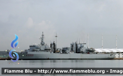 Nave Comando e Supporto Logistico Classe Etna
Marina Militare Italiana
A 5326 Etna
