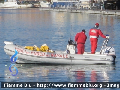 Gommone
Vigili del Fuoco
Comando Provinciale di Cagliari
Nucleo Sommozzatori
Parole chiave: Gommone