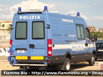 Iveco Daily IV serie restyle
Polizia di Stato
Nucleo Sommozzatori
POLIZIA H2977
Parole chiave: Iveco Daily_IVserie_restyle PoliziaH2977