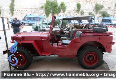 Jeep Willys
Polizia di Stato
Reparto Celere
Esemplare esposto presso il Museo delle auto della Polizia di Stato
POLIZIA 2681
Parole chiave: Jeep Willys POLIZIA2681