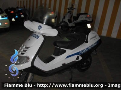 Piaggio Hexagon
Polizia Municipale Cagliari
Parole chiave: Sardegna (CA) Polizia_locale Piaggio Hexagon