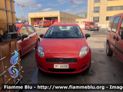 Fiat Grande Punto
Vigili del Fuoco
Comando Provinciale di Bari
VF 24719
Parole chiave: Fiat Grande_Punto VF24719 Santa_Barbara_2022