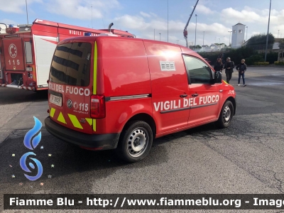 Volkswagen Caddy III serie
Vigili del Fuoco
Comando Provinciale di Bari
Sperimentazione automezzi per centri storici
Veicolo Antincendio
Allestimento Ciabilli
VF 29052
Parole chiave: Volkswagen Caddy_IIIserie VF29052 Santa_Barbara_2022