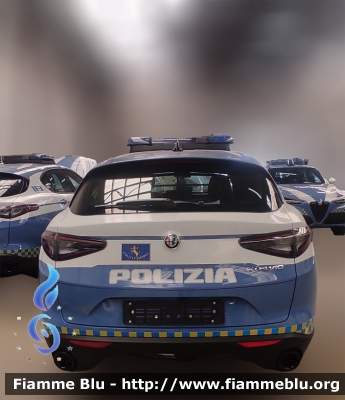 Alfa-Romeo Stelvio restyle
Polizia di Stato
Polizia Stradale
Allestimento Focaccia
Parole chiave: Alfa-Romeo Stelvio_restyle