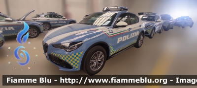 Alfa-Romeo Stelvio restyle
Polizia di Stato
Polizia Stradale
Allestimento Focaccia
Parole chiave: Alfa-Romeo Stelvio_restyle