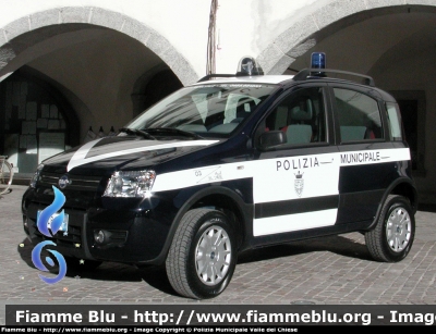 Fiat Nuova Panda 4x4 Climbing
Polizia Municipale Consorzio Valle del Chiese
Parole chiave: Fiat Nuova_Panda_4x4_Climbing PM_Consorzio_Valle_del_Chiese