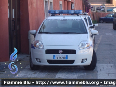 Fiat Grande Punto
Polizia Locale La Maddalena (OT)
POLIZIA LOCALE YA 652 AD
Parole chiave: Fiat Grande_Punto PM_La_Maddalena_OT PoliziaLocaleYA652AD