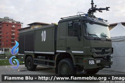 Mercedes-Benz Actros 1844 4x4 III serie
Aereonautica Militare Italiana
46° Brigata Aerea
Servizio Antincendio
Allestimento Bai
AM CM 267
Parole chiave: Mercedes-Benz Actros_1844_4x4_IIIserie AMCM267 Giornate_Protezione_Civile_Pisa_2013