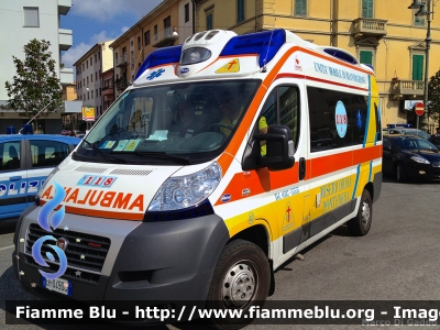 Fiat Ducato X250
Misericordia di Pontedera (PI)
Allestita Aricar
Parole chiave: Fiat Ducato_X250 Ambulanza Festa_della_Protezione_Civile_2012