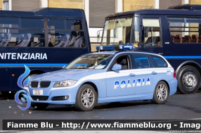 Bmw 320 Touring E91 restyle
Polizia di Stato
POLIZIA H4116
Parole chiave: Bmw 320_Touring_E91_restyle POLIZIAH4116 Festa_della_Repubblica_2015