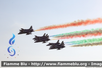 Aermacchi MB339PAN
Aeronautica Militare Italiana
313° Gruppo Addestramento Acrobatico
Stagione esibizioni 2016
Parole chiave: Aermacchi MB339PAN Pisa_AirShow_2016