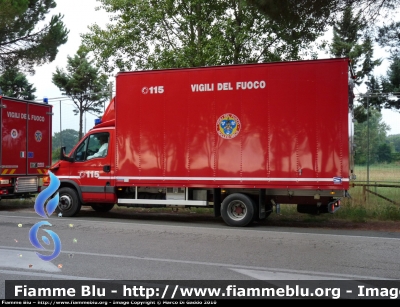 Iveco Daily III Serie
Vigili del Fuoco
Comando Provinciale di Pisa
VF 22823
Veicolo con lampeggianti in posizione diversa rispetto agli originali
Parole chiave: Iveco Daily_IIIserie VF22823 