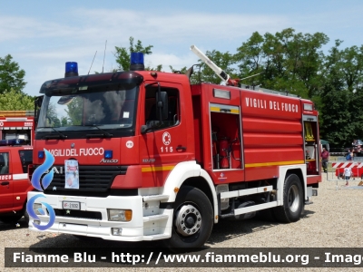 Mercedes-Benz Atego 1828 I serie
Vigili del Fuoco
Comando provinciale di Prato
Distaccamento di Montemurlo
AutoBottePompa allestimento Bai
VF 21692
Parole chiave: Mercedes-Benz Atego_1828_Iserie vf21692 protagonisti_della_sicurezza_2011