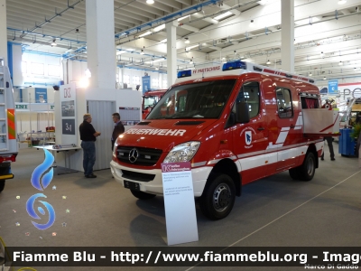 Mercedes-Benz Sprinter 4x4 III serie
Vigili del Fuoco
Corpo volontario di Parcines-Partschins (BZ)
Polisoccorso allestimento Kofler
Parole chiave: Mercedes-Benz Sprinter_4x4_IIIserie Reas_2011