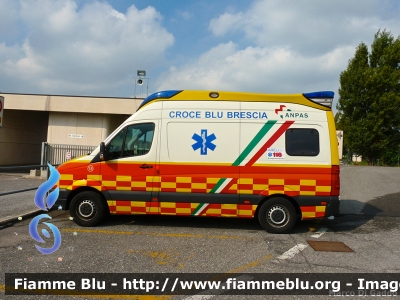 Volkswagen Crafter I serie
Croce Blu Brescia
Allestita Ambulanz Mobile

Parole chiave: Volkswagen Crafter_Iserie Ambulanza reas_2012