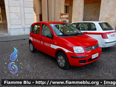 Fiat Nuova Panda I serie
Vigili del Fuoco
Comando Provinciale di Pisa
VF 24201
Parole chiave: Fiat Nuova_Panda_Iserie VF24201 Rischio_Arno_2012