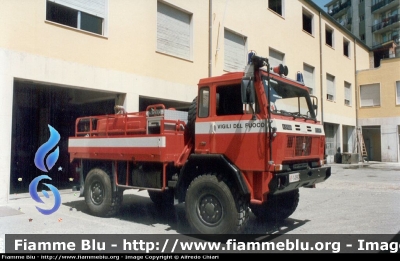 Iveco 80-16
Vigili del Fuoco
Autocarro con idrovora
VF 14990
Parole chiave: Iveco 80-16 VF14990