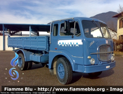 Fiat 643N
Polizia di Stato
Automezzo restaurato e in uso presso l'Autocentro di Bolzano
POLIZIA 36205
Parole chiave: Fiat 643N POLIZIA36205