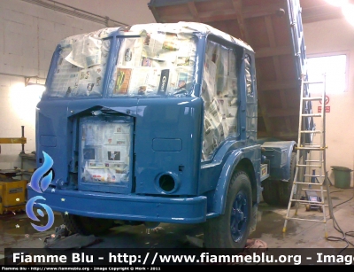 Fiat 643N
Polizia di Stato
Automezzo restaurato e in uso presso l'Autocentro di Bolzano
Qui ripreso durante i lavori di restauro
POLIZIA 36205
Parole chiave: Fiat 643N POLIZIA36205