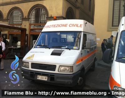 Iveco Daily II serie
Misericordia di Firenze (FI)
Protezione Civile
CODICE AUTOMEZZO: 77
Parole chiave: Iveco Daily_IIserie