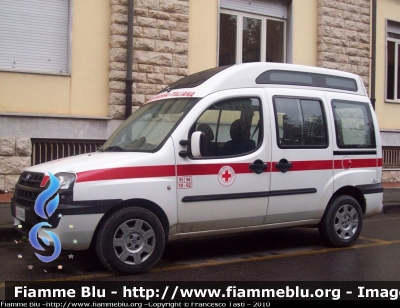 Fiat Doblo' I Serie
Croce Rossa Italiana
Comitato Provinciale di Pisa
Fotografato presso la sede C.R.I. di Lucca

Parole chiave: Fiat Doblo&#039;_ISerie Servizi_Sociali