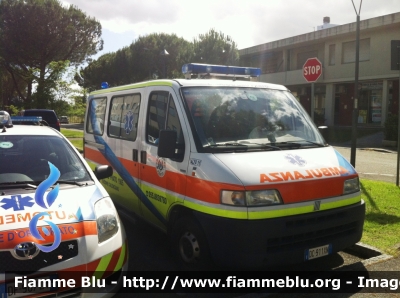 Fiat Ducato II serie
Pubblica Assistenza Croce D'Oro Prato (PO)
Sezione di Calenzano (FI)
Allestita Mariani Fratelli
CODICE AUTOMEZZO: 11
Parole chiave: Fiat Ducato_IIserie Ambulanza