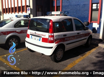 Fiat Nuova Panda
Polizia Municipale Prato (PO)
CODICE AUTOMEZZO: 38
YA922AA
Parole chiave: Fiat Nuova_Panda