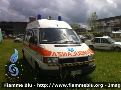 Volkswagen Transporter T4
Misericordia di Agliana
Allestita Mariani Fratelli
CODICE AUTOMEZZO:94
"VEICOLO DISMESSO"
Parole chiave: Volkswagen Transporter_T4 Ambulanza