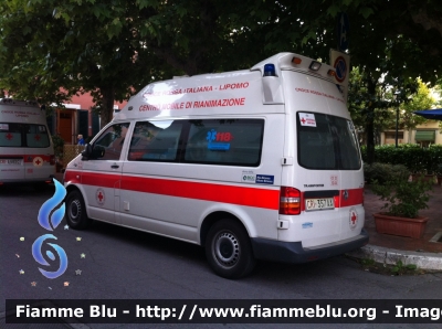 Volkswagen Transporter T5 
Croce Rossa Italiana
Comitato Locale di Lipomo (CO)
Allestita Carrozzeria Casartelli
in scorta al Giro d'Italia 2012
CODICE AUTOMEZZO: CO-22-12-04
CRI 357AA
Parole chiave: Volkswagen Transporter_T5 Ambulanza CRI357AA Giro_Italia_2012