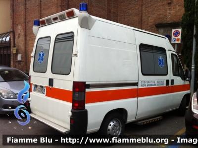 Fiat Ducato II serie
Cooperativa Sociale Nuova Arcobaleno Soccorso (TO)
Parole chiave: Fiat Ducato_IIserie Ambulanza