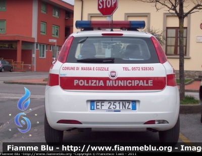 Fiat Grande Punto
Polizia Municipale Massa E Cozzile
Allestita Giorgetti Car
Parole chiave: Fiat Grande_Punto