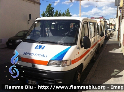 Fiat Ducato II serie
Pubblica Assistenza Croce D'Oro Prato (PO)
Sezione di Calenzano (FI)
Servizi Sociali
Allestita Mariani Fratelli
CODICE AUTOMEZZO: S 643
Parole chiave: Fiat Ducato_IIserie