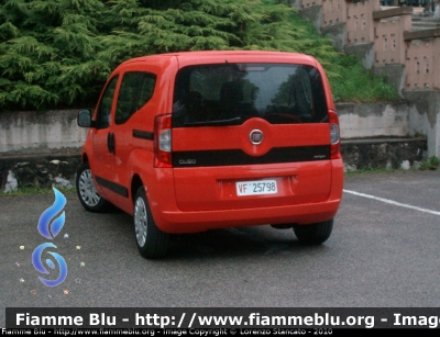 Fiat Qubo
Vigili del Fuoco
Comando Provinciale di Macerata
VF 25798
Parole chiave: Fiat Qubo VF25798 Raduno_Nazionale_VVF_2010