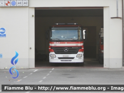 Mercedes-Benz Actros 1841 II serie
Vigili del Fuoco
Comando Provinciale di Pisa
AutoPompaSerbatoio allestimento Bai
VF 24490
Parole chiave: Mercedes-Benz Actros_1841_IIserie VF24490