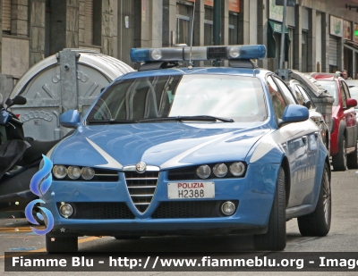 Alfa Romeo 159
Polizia di Stato
Squadra Volante
POLIZIA H2388
Parole chiave: Alfa_Romeo 159 Squadra_Volante POLIZIA_H2388