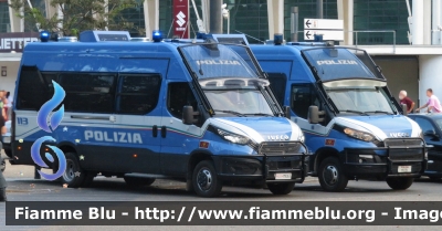 Iveco Daily VI serie restyle
Polizia di Stato
Reparto Mobile
Allestimento Sperotto
POLIZIA M9063

Parole chiave: Iveco Daily_VI_serie_restyle Reparto_Mobile POLIZIA_M9063